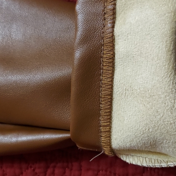 MOCHY Faux Leather - Picture 8 of 12